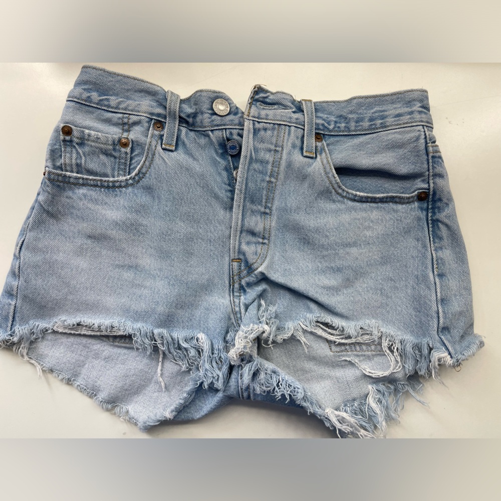 blue light wash levi 501 shorts